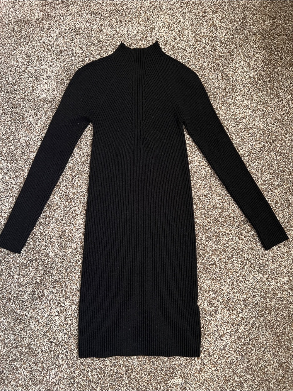Forever 21 Black Ribbed Mock Neck Long Sleeve Dress